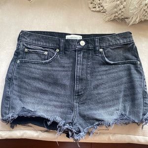 Abercrombie mom short high rise black size 27